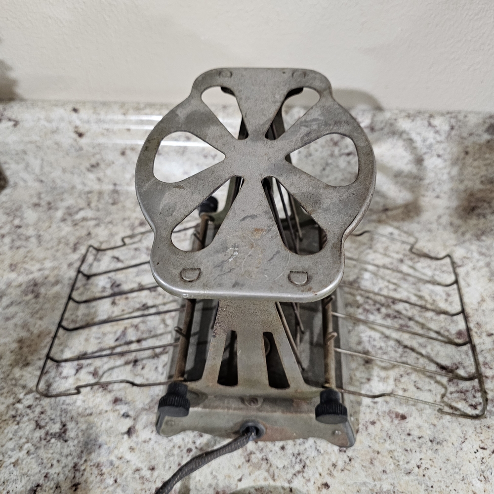 Vintage Turnover Toaster with Cord - Picture 6 of 9